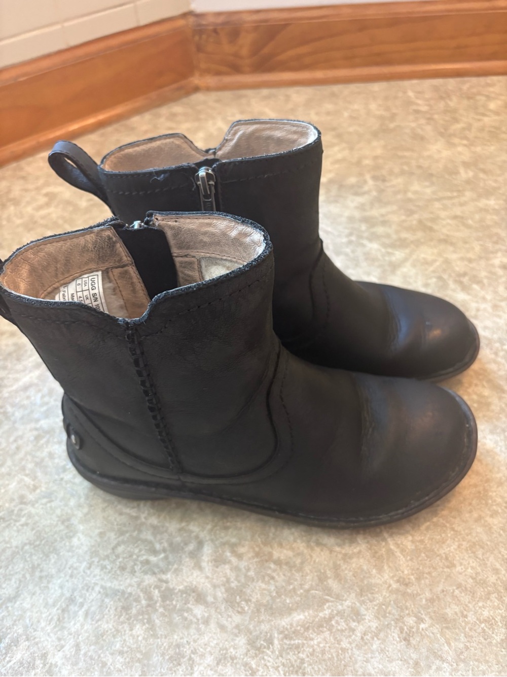 UGG Black Leather short boots